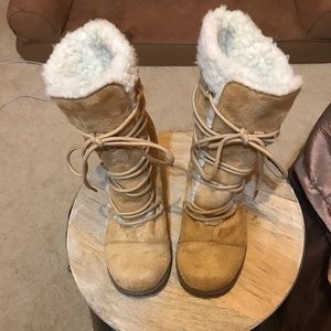 Calf High tan boots never worn with fur interior